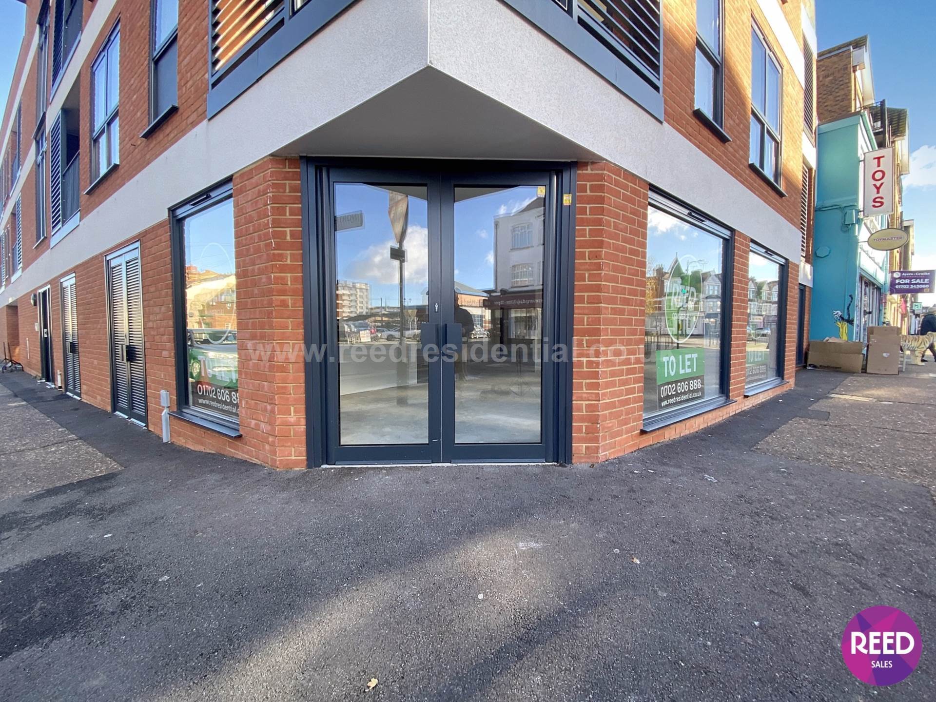 555 London Rd, Westcliff On Sea for sale Building Photo- Image 1 of 1