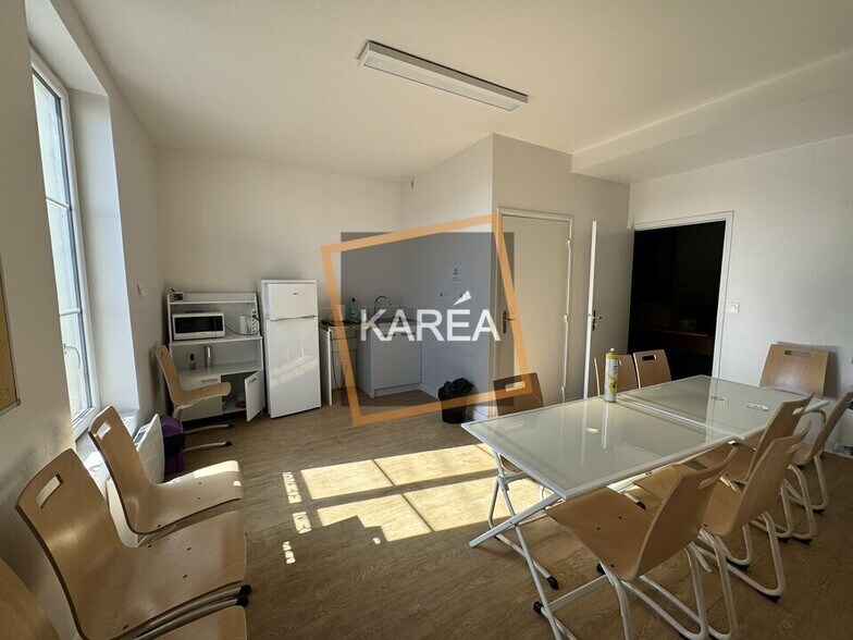 Office in Mareuil-lès-Meaux to rent - Interior Photo - Image 2 of 5