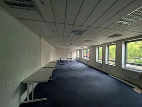 5 Rue Rosa Luxemburg, Éragny to rent Interior Photo- Image 1 of 8