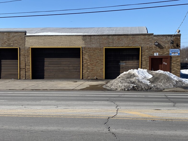 610-616 N Broadway, Aurora, IL for sale - Building Photo - Image 1 of 1