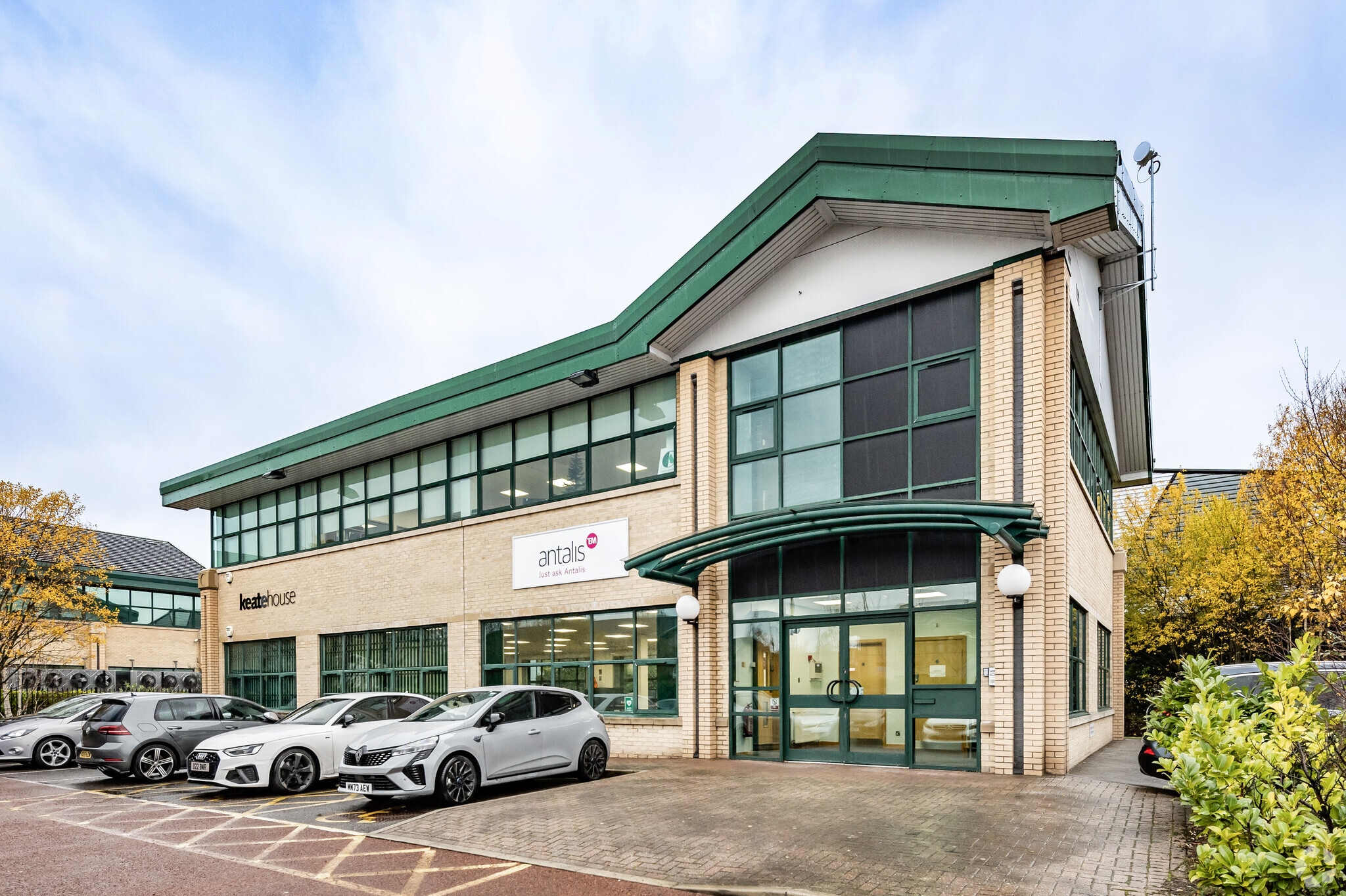 1 Scholar Green Rd, Manchester for sale Primary Photo- Image 1 of 1