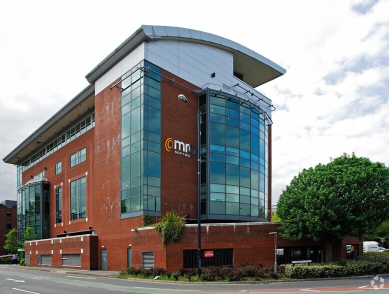 Chertsey Rd, Woking for sale - Primary Photo - Image 1 of 1