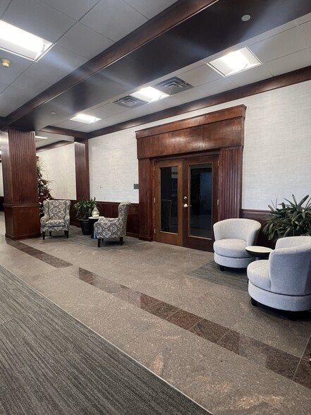 4111 S Darlington Ave, Tulsa, OK for rent - Lobby - Image 2 of 3