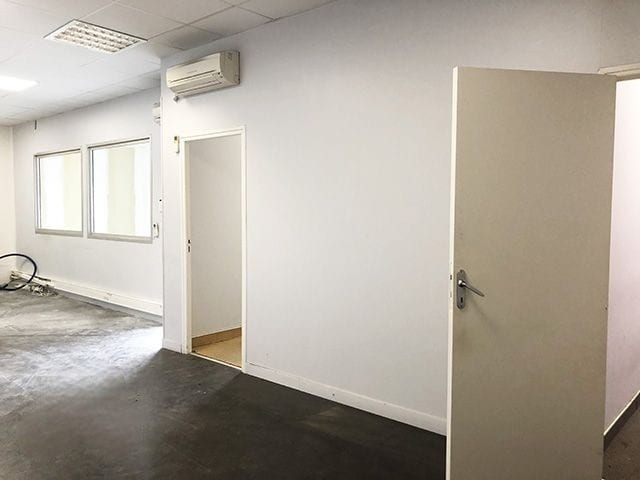 Retail in Toulouse to rent - Interior Photo - Image 2 of 8