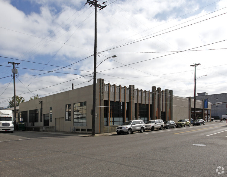 437 SE Martin Luther King Jr Blvd, Portland, OR for rent - Building Photo - Image 2 of 10