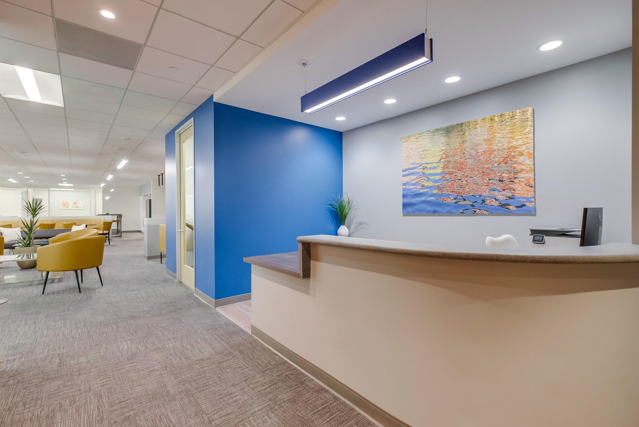 27001 Agoura Rd, Calabasas, CA to rent Interior Photo- Image 1 of 17