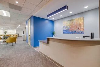 27001 Agoura Rd, Calabasas, CA to rent Interior Photo- Image 1 of 17