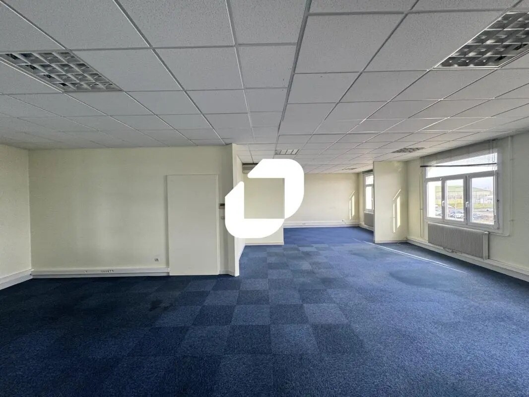Office in Entzheim to rent Building Photo- Image 1 of 19