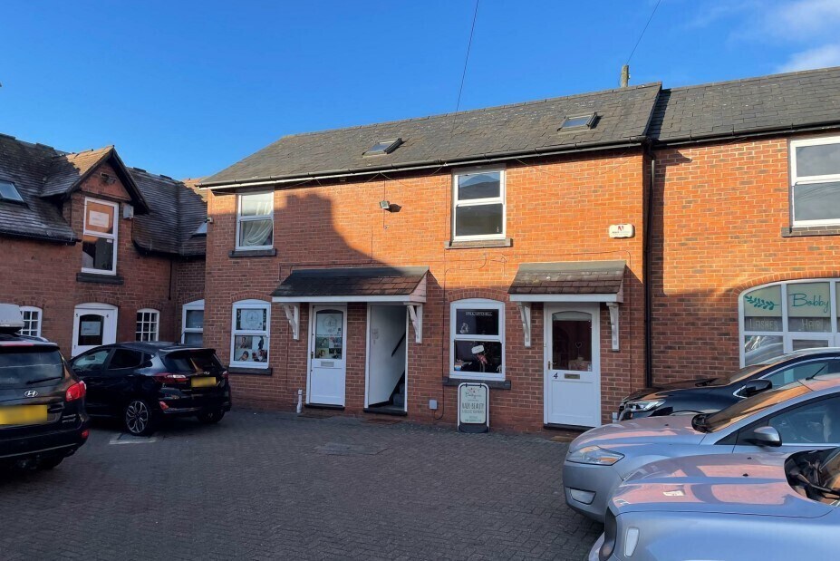 49 Birmingham Rd, Bromsgrove for sale Primary Photo- Image 1 of 1