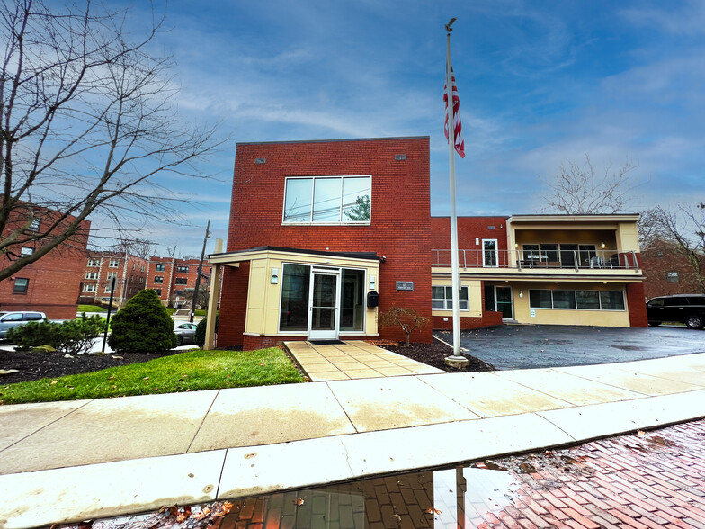 101 Pennsylvania Blvd, Pittsburgh, PA for sale - Primary Photo - Image 1 of 1