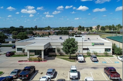 2010 Ben Merritt Dr, Decatur, TX to rent Primary Photo- Image 1 of 14