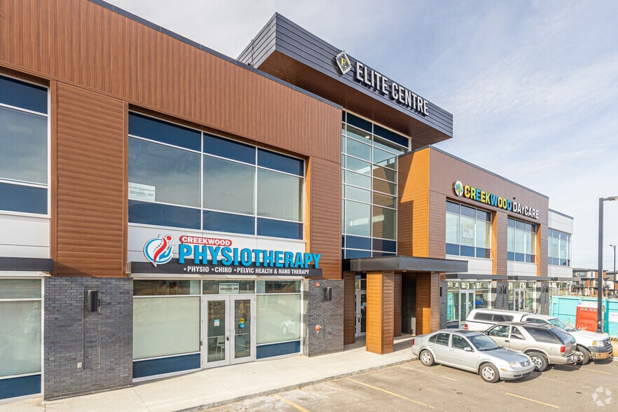 8305 Chappelle Way SW, Edmonton, AB to rent - Building Photo - Image 3 of 10