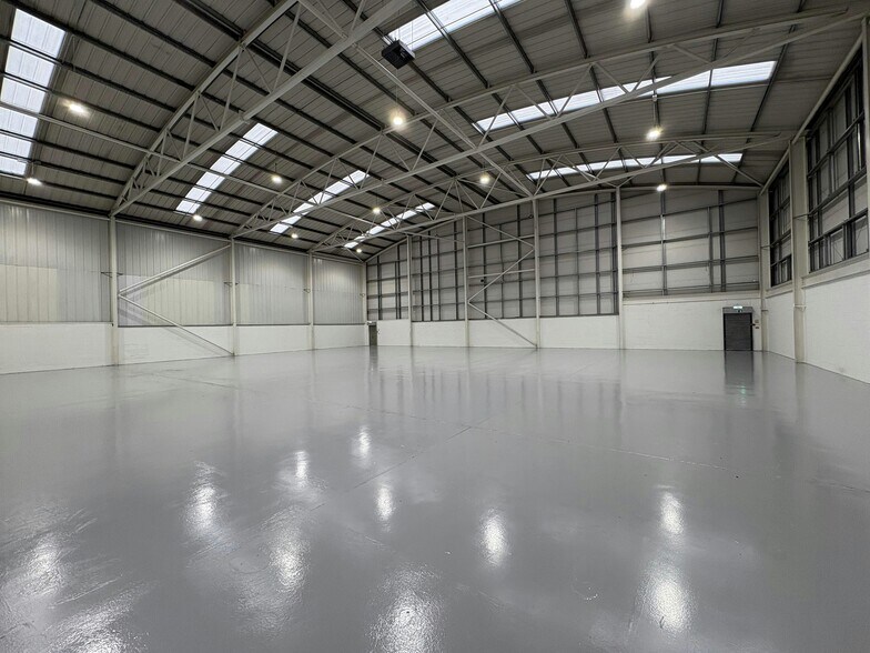 Circle South, Trafford Park, Manchester to rent - Building Photo - Image 2 of 10
