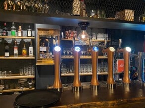 Retail in Barcelona, Barcelona to rent Interior Photo- Image 2 of 3