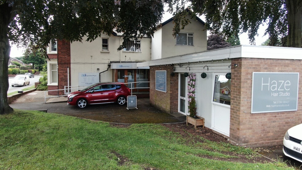84 Market St, Kingswinford for sale - Building Photo - Image 3 of 7