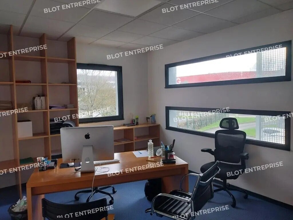 Vente Bureaux 150 m² - Photo 1