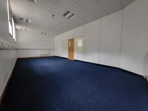 2-4 George St, Grays to rent Building Photo- Image 2 of 4