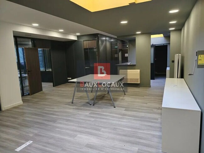 Location Bureaux 165 m²