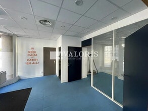Office in Lyon to rent Building Photo- Image 2 of 4
