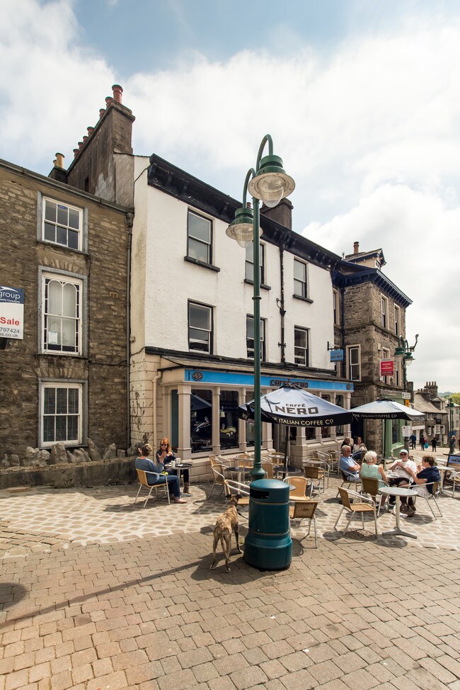 More details for 34 Market Pl, Kendal - Retail to Rent