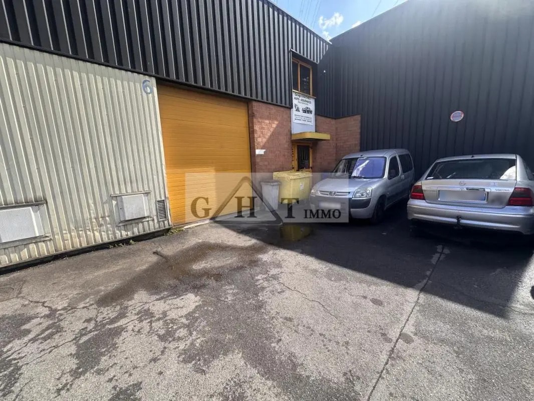 Industrial in Alfortville for sale Building Photo- Image 1 of 11
