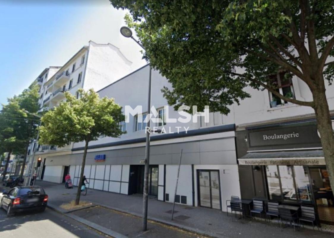 Office in Lyon for sale Building Photo- Image 1 of 17