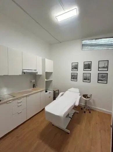 Retail in Paris for sale - Interior Photo - Image 2 of 4