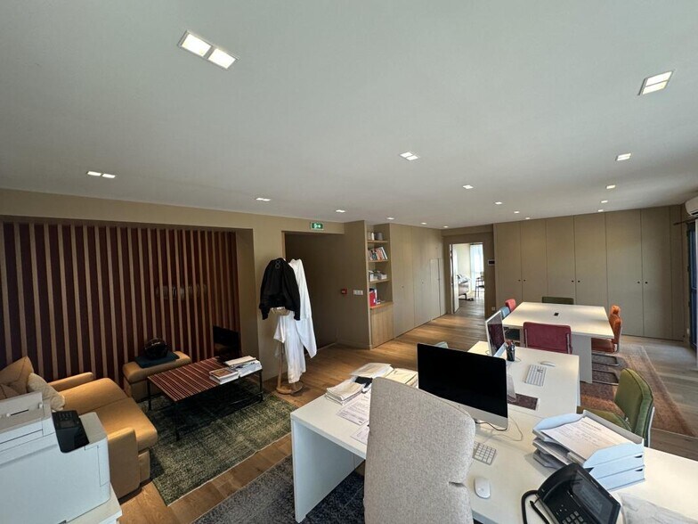 Office in Puget-sur-Argens for sale - Building Photo - Image 2 of 12
