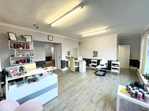 Monks Mead, Bicknacre to rent Interior Photo- Image 2 of 3