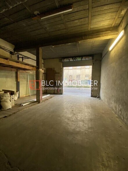 Light Industrial in Marseille for sale - Interior Photo - Image 3 of 12