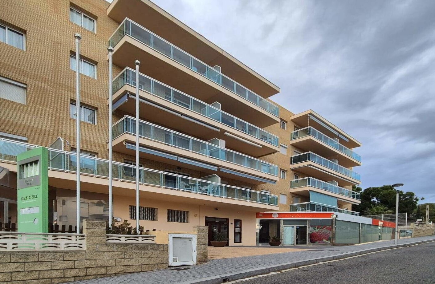 Build-to-Rent in Salou, Tarragona for sale Building Photo- Image 1 of 2