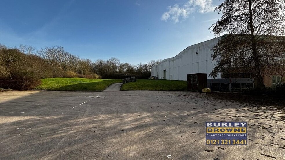 Kingsbury Rd, Sutton Coldfield to rent - Building Photo - Image 1 of 5