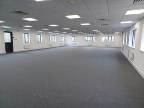Lancaster Pl, Swindon for sale Interior Photo- Image 1 of 1