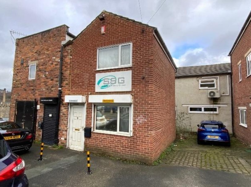 5A Cross Rosse St, Shipley to rent Building Photo- Image 1 of 2