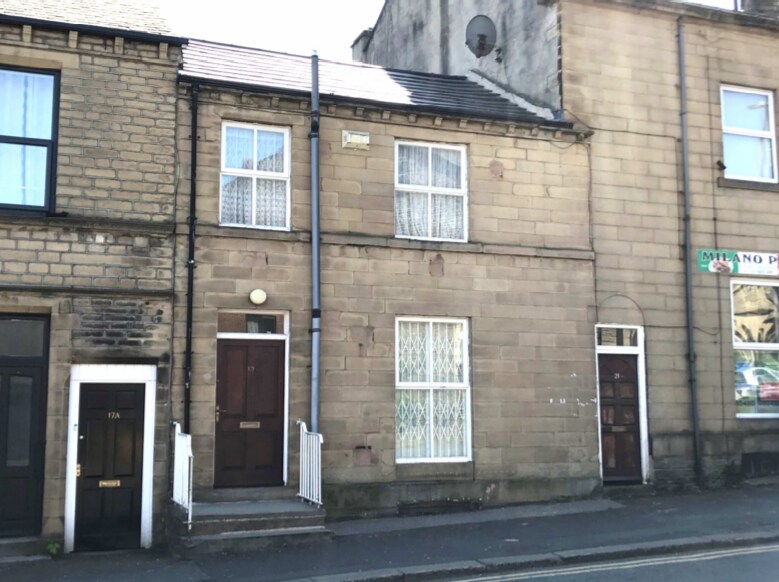 19 Greenhead Rd, Huddersfield for sale Primary Photo- Image 1 of 1