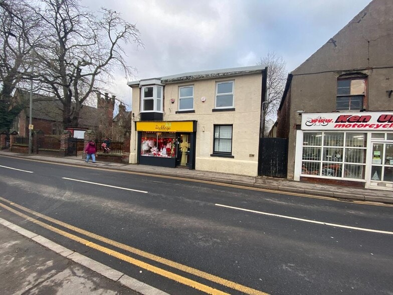 64 King St, Doncaster to rent - Building Photo - Image 2 of 8