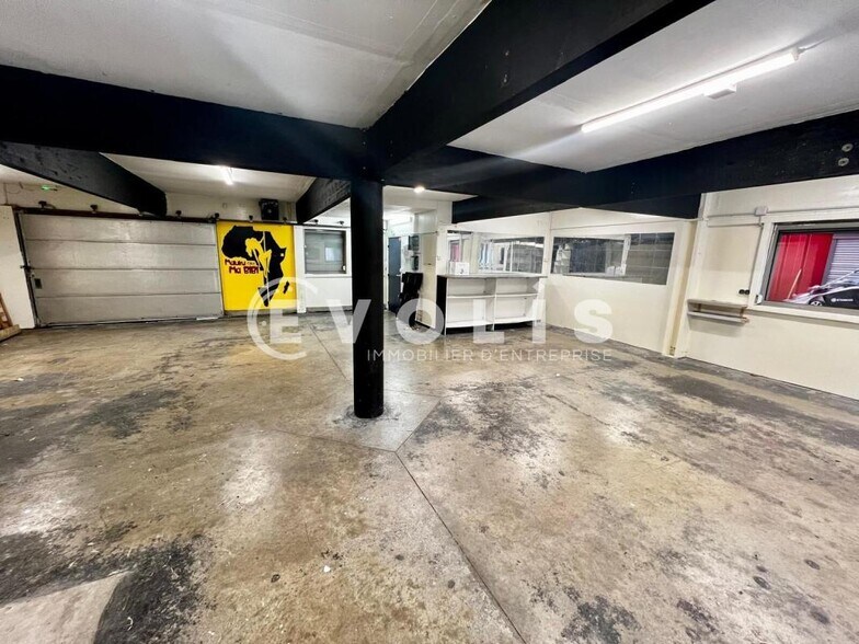 Light Industrial in Combs La Ville to rent - Interior Photo - Image 2 of 9