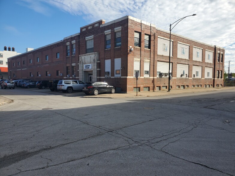 4737 S Christiana Ave, Chicago, IL for sale - Building Photo - Image 1 of 1