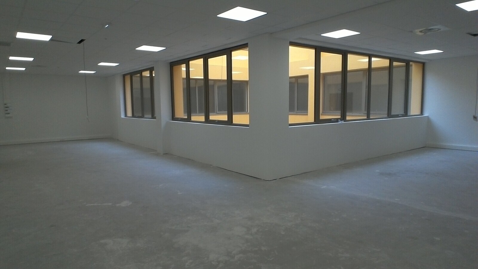 756 Avenue Emile Bodin, La Ciotat, BDR 13600 - Unit C6 - - Interior Photo - Image 2 of 5