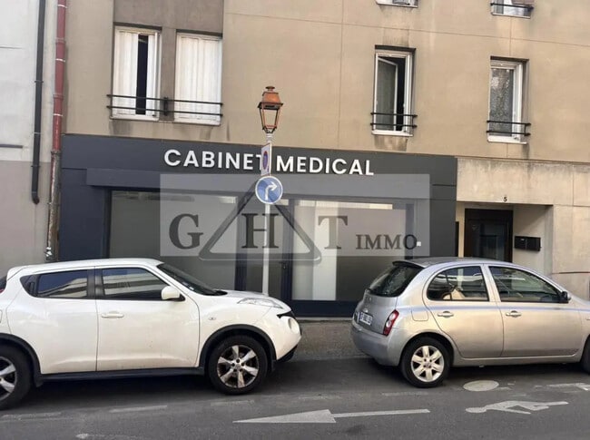 Location Commerce 100 m²