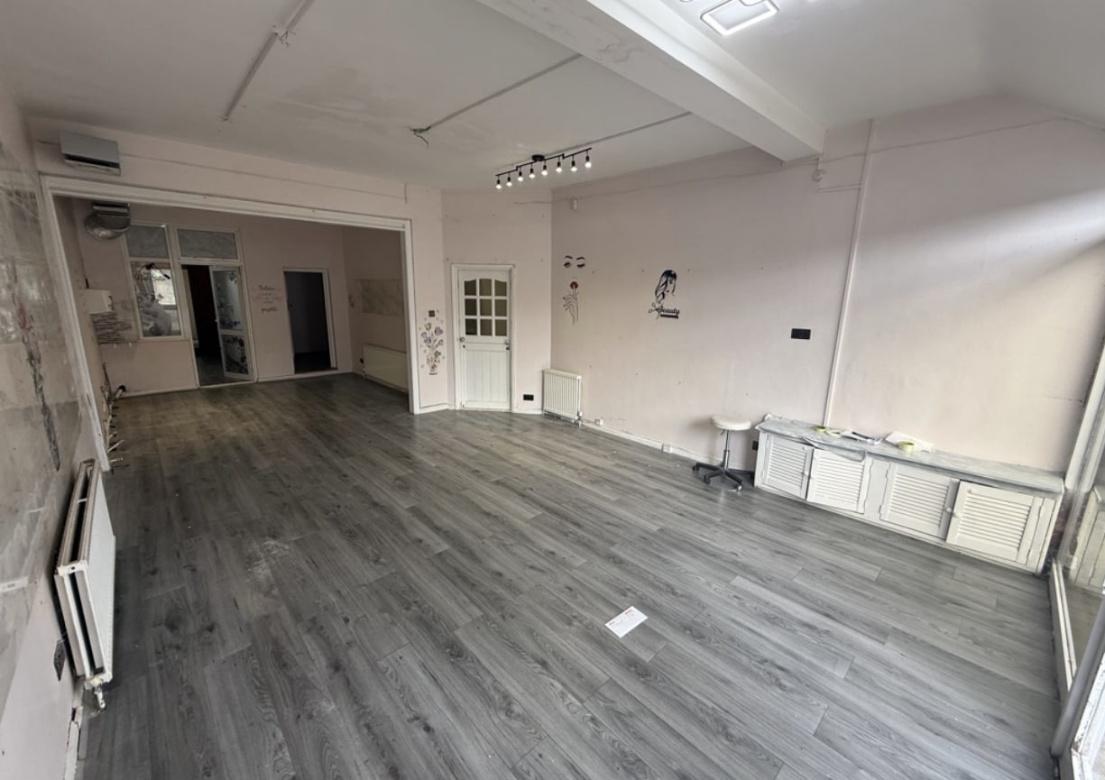 132 Pinner Rd, Harrow to rent Interior Photo- Image 1 of 5