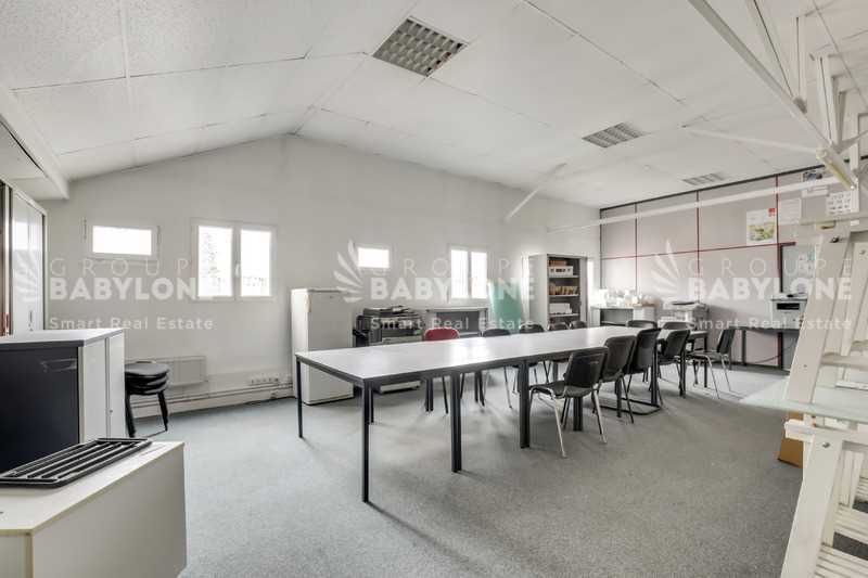 130 Rue De Normandie, Courbevoie to rent - Interior Photo - Image 2 of 8
