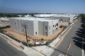 9863 Acacia St, Rancho Cucamonga, CA for rent Building Photo- Image 2 of 4