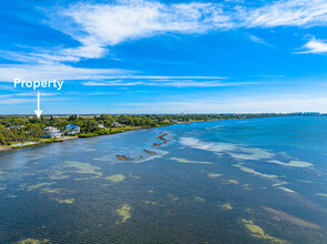 7458 N Tamiami Trl, Sarasota, FL - aerial  map view