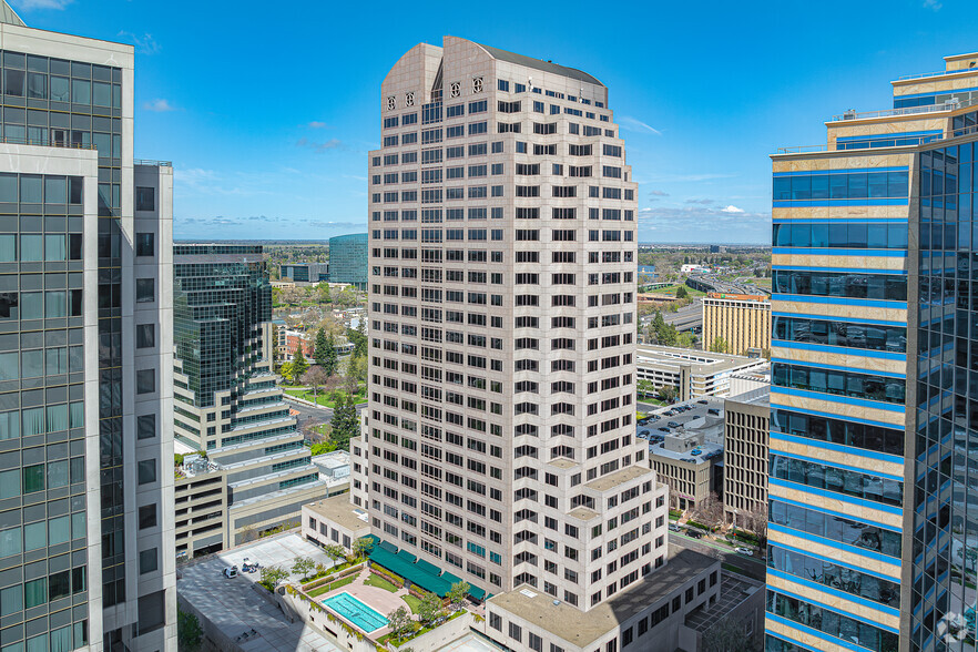 400 Capitol Mall, Sacramento, CA for rent - Building Photo - Image 1 of 11