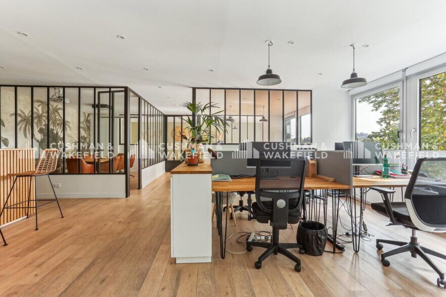 Office in Puteaux to rent - Interior Photo - Image 2 of 10