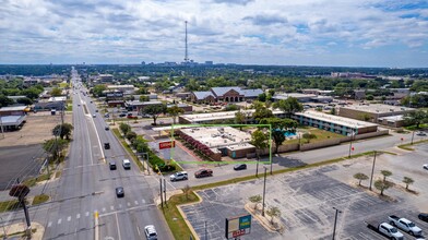 2300 S Texas Ave, Bryan, TX for rent Building Photo- Image 2 of 3