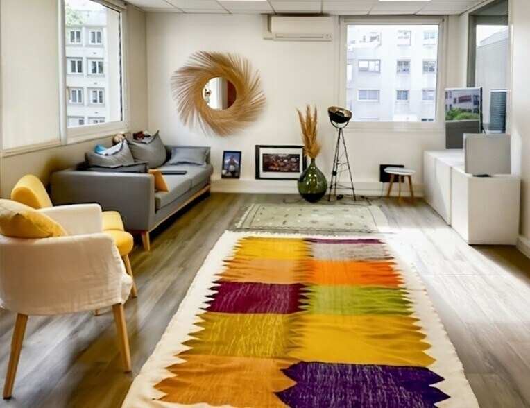 Office in Boulogne-Billancourt to rent - Building Photo - Image 1 of 6