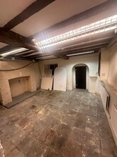 27 High St, Ashford to rent Interior Photo- Image 2 of 5
