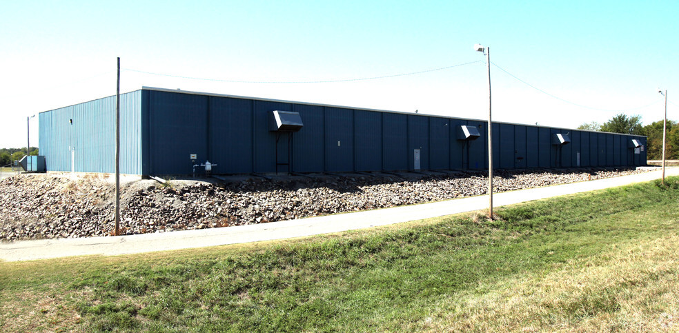 400 Industrial Blvd, Poteau, OK for sale - Primary Photo - Image 1 of 1